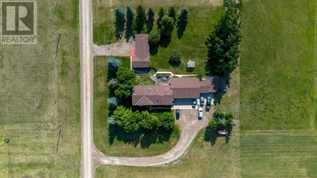 69 N 4 Street W, Magrath, Alberta  T0K 2E0 - Photo 2 - A2232571