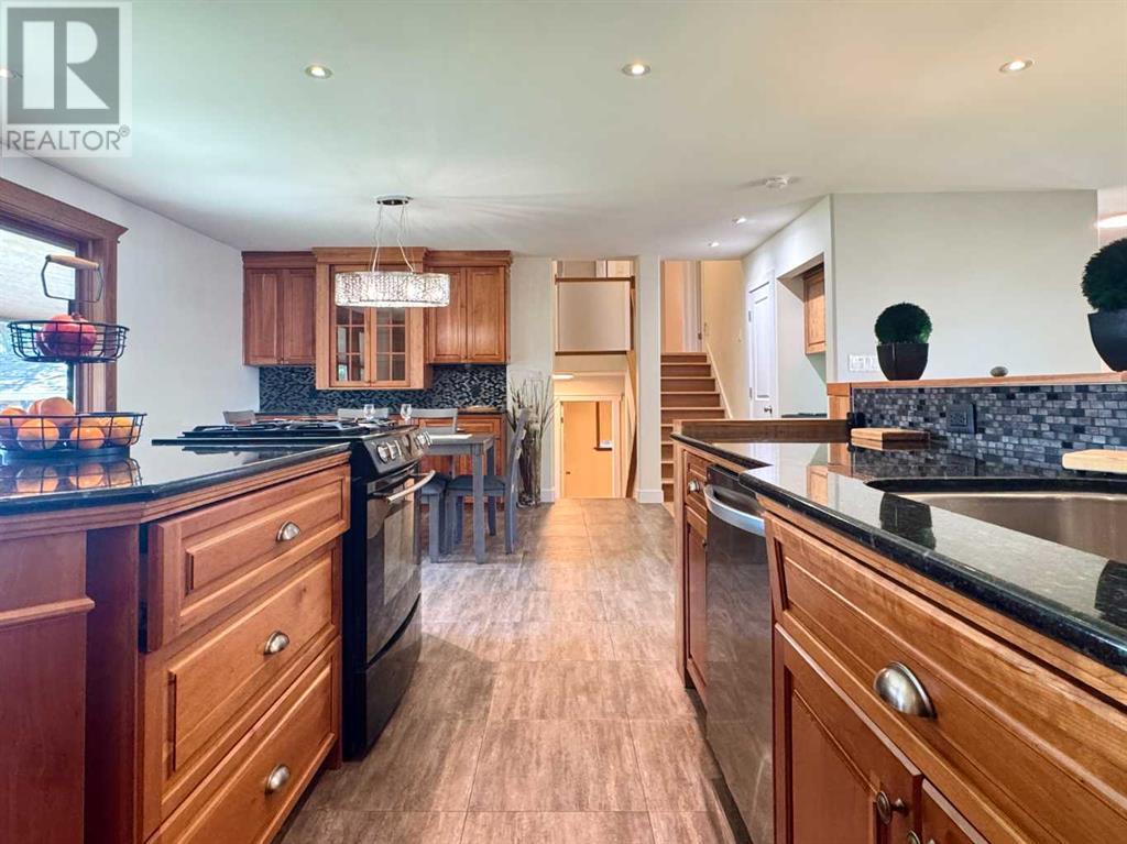 2302 14 Avenue S, Lethbridge, Alberta  T1K 0V5 - Photo 10 - A2238539