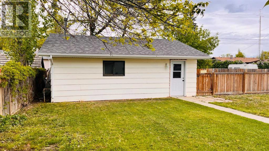 338 4 Avenue E, Bow Island, Alberta  T0K 0G0 - Photo 37 - A2223816
