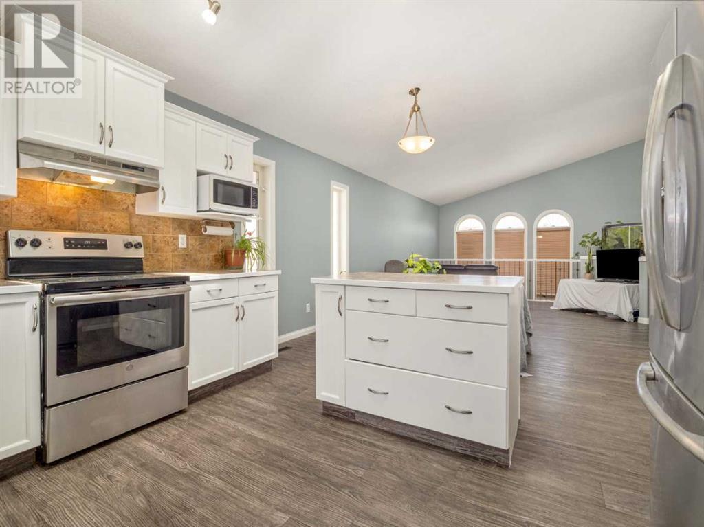 267 Squamish Court W, Lethbridge, Alberta  T1K 7Y9 - Photo 4 - A2233946