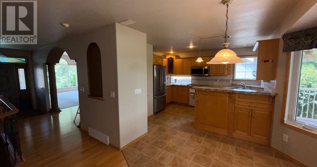 233 Fairway Drive, Coaldale, Alberta  T1M 1H2 - Photo 13 - A2238749