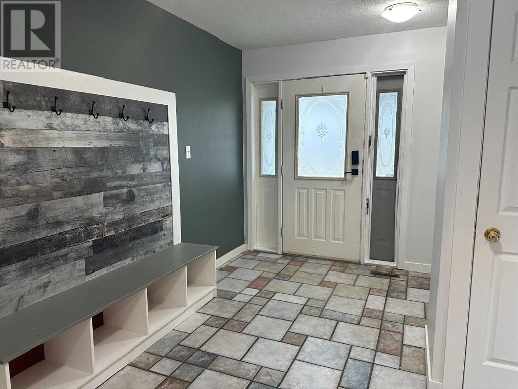 5610 56 Street, Taber, Alberta  T1G 1L4 - Photo 3 - A2233237