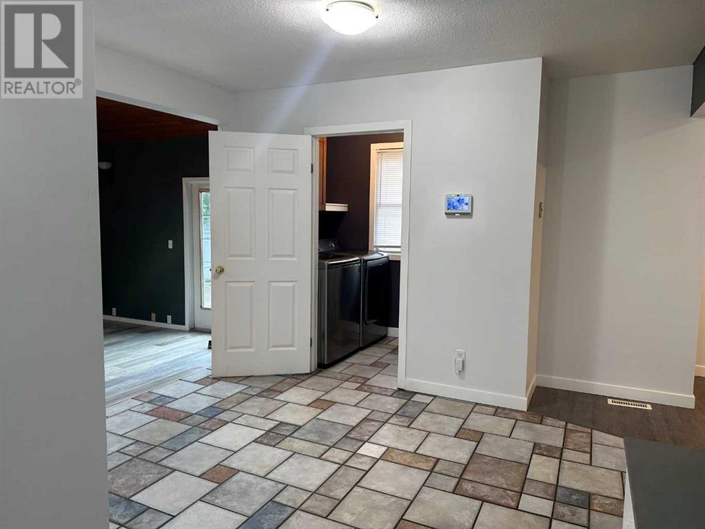 5610 56 Street, Taber, Alberta  T1G 1L4 - Photo 5 - A2233237