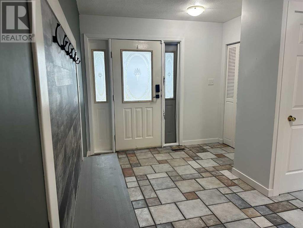 5610 56 Street, Taber, Alberta  T1G 1L4 - Photo 4 - A2233237