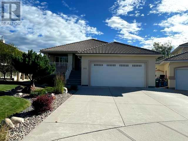 295 Canyon Boulevard W, Lethbridge, Alberta