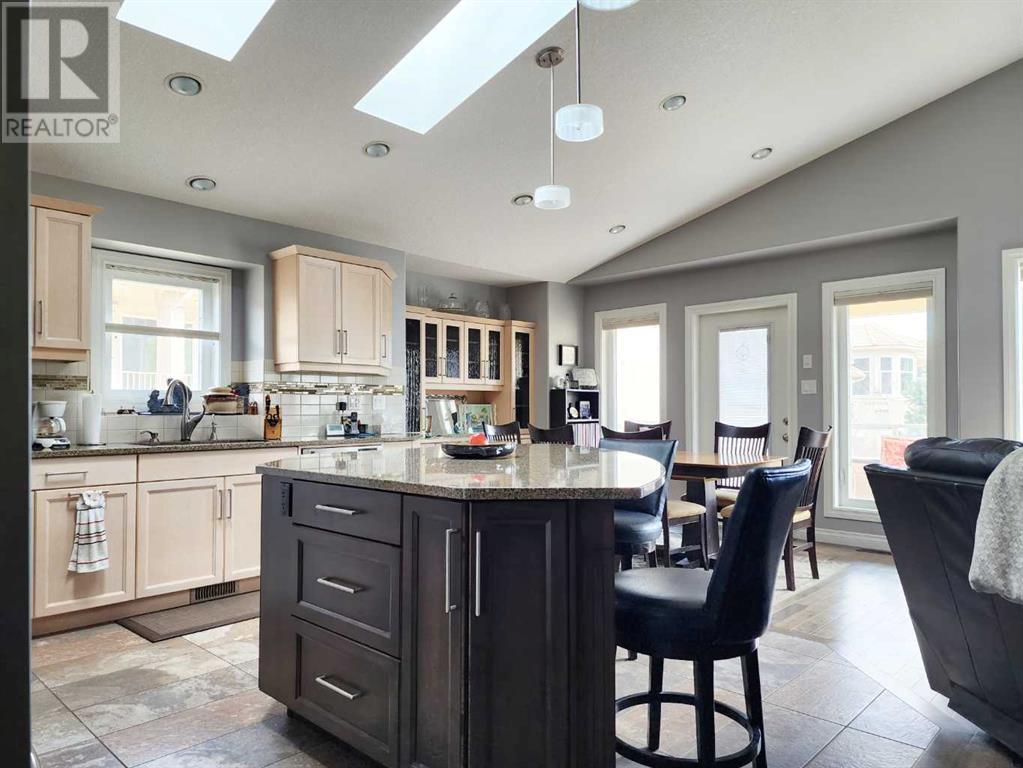 295 Canyon Boulevard W, Lethbridge, Alberta  T1K 6V2 - Photo 12 - A2207300