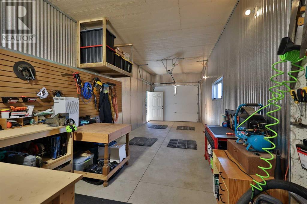 854 3 Street W, Cardston, Alberta  T0K 0K0 - Photo 32 - A2236164