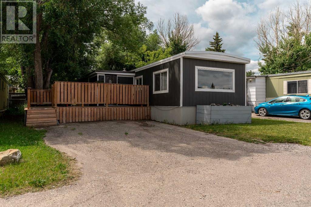 32, 895 Elizabeth Street, Pincher Creek, Alberta  T0K 1W0 - Photo 4 - A2236547