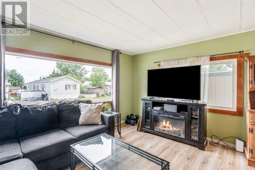 32, 895 Elizabeth Street, Pincher Creek, Alberta  T0K 1W0 - Photo 13 - A2236547