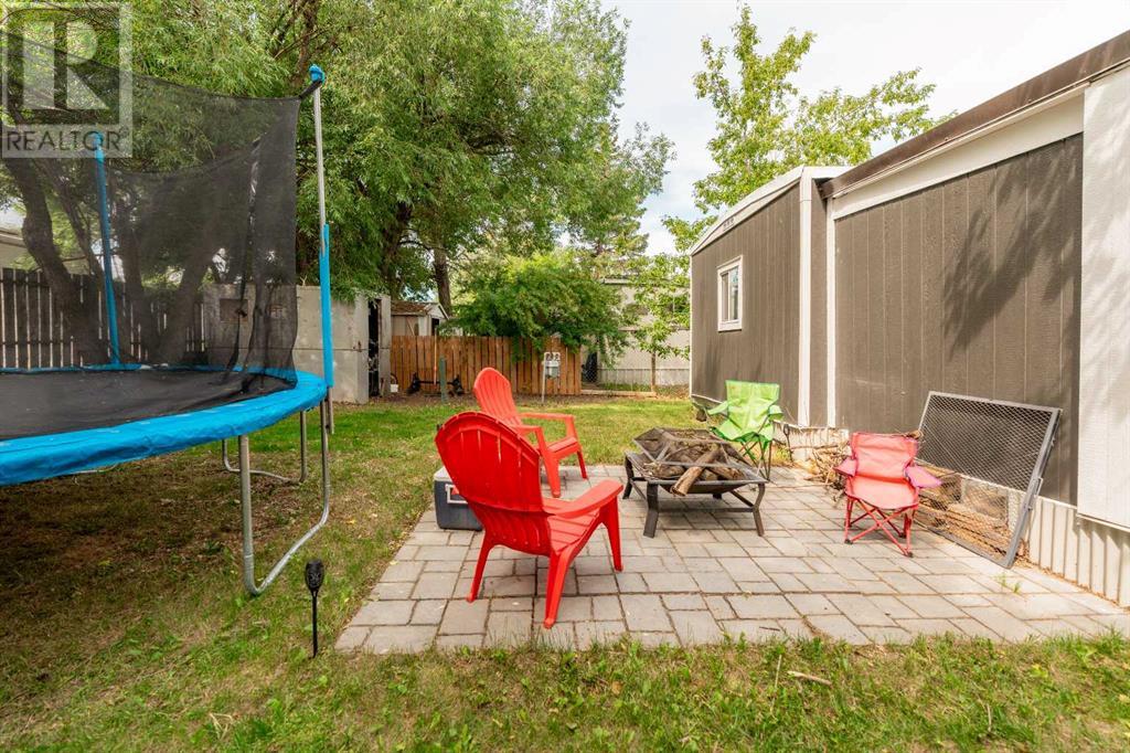 32, 895 Elizabeth Street, Pincher Creek, Alberta  T0K 1W0 - Photo 28 - A2236547