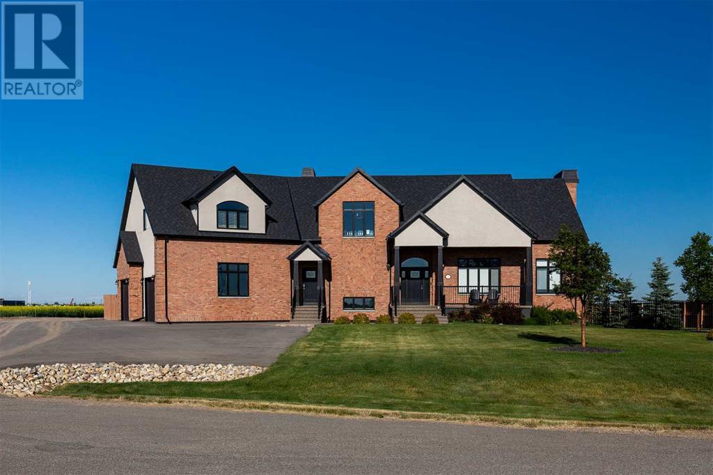 1 Edgemoor Way W, Lethbridge, Alberta