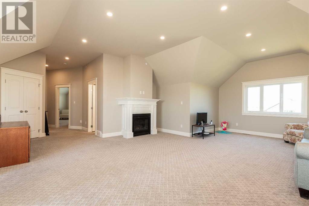1 Edgemoor Way W, Lethbridge, Alberta  T1J 5R6 - Photo 17 - A2238937