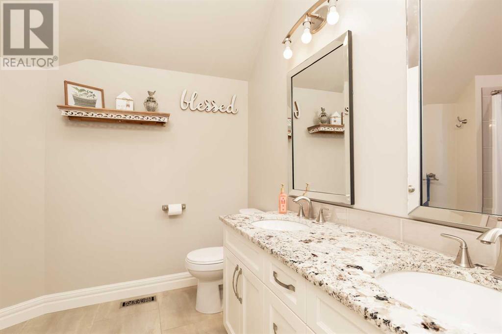1 Edgemoor Way W, Lethbridge, Alberta  T1J 5R6 - Photo 20 - A2238937