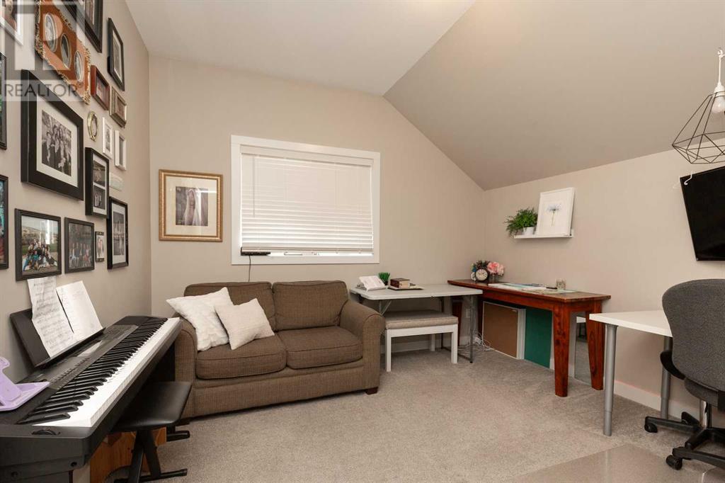 1 Edgemoor Way W, Lethbridge, Alberta  T1J 5R6 - Photo 39 - A2238937