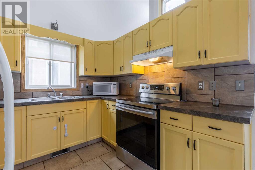 42 Assiniboia Way W, Lethbridge, Alberta  T1K 6X3 - Photo 13 - A2238078