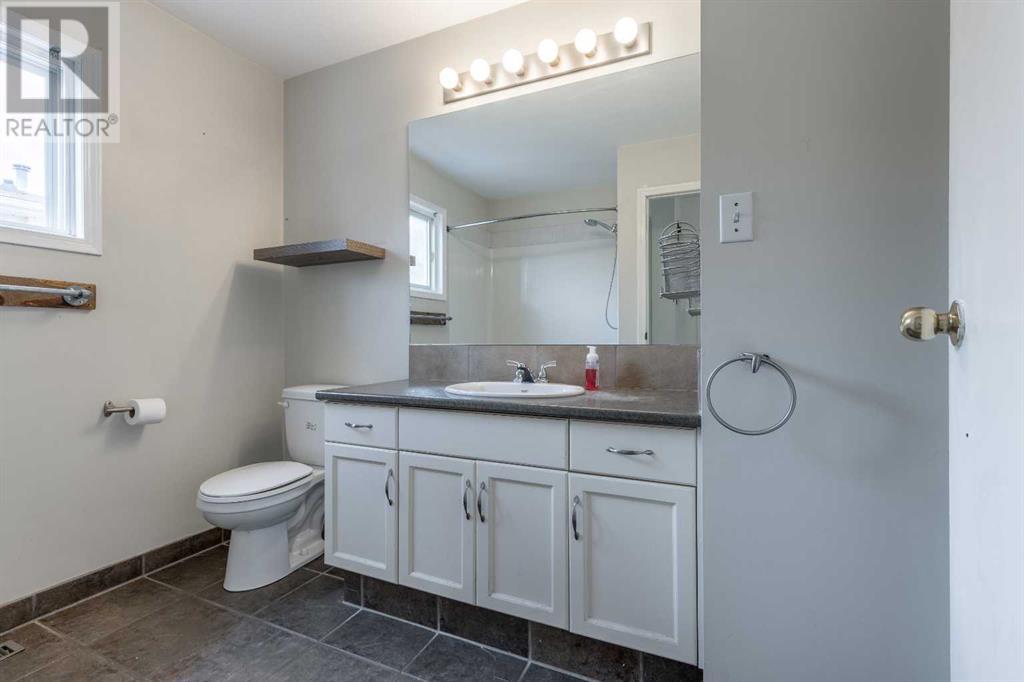 42 Assiniboia Way W, Lethbridge, Alberta  T1K 6X3 - Photo 20 - A2238078
