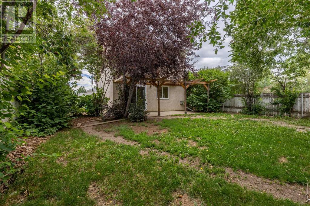 42 Assiniboia Way W, Lethbridge, Alberta  T1K 6X3 - Photo 33 - A2238078