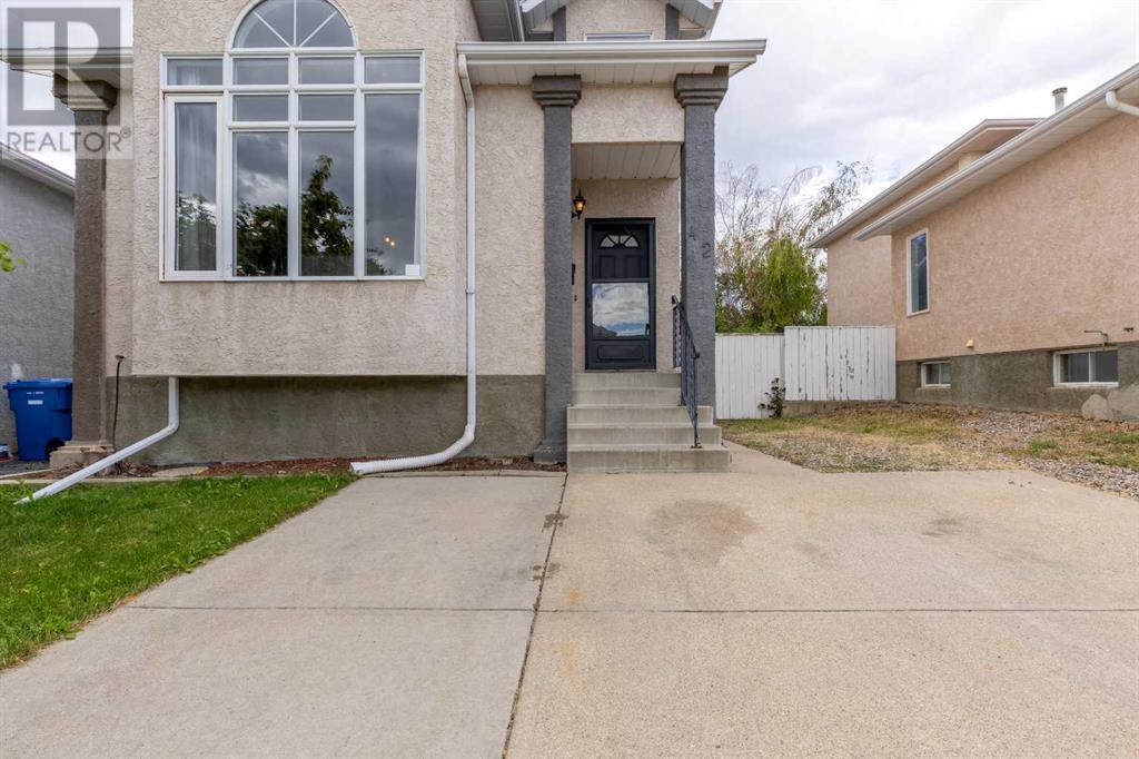 42 Assiniboia Way W, Lethbridge, Alberta  T1K 6X3 - Photo 4 - A2238078