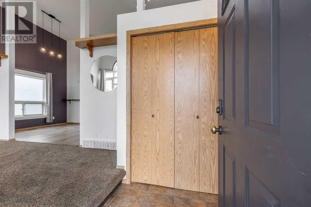 42 Assiniboia Way W, Lethbridge, Alberta  T1K 6X3 - Photo 5 - A2238078