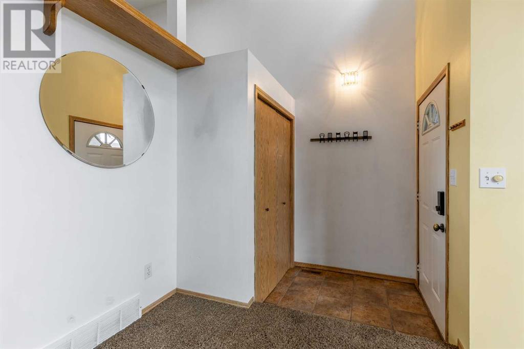 42 Assiniboia Way W, Lethbridge, Alberta  T1K 6X3 - Photo 6 - A2238078