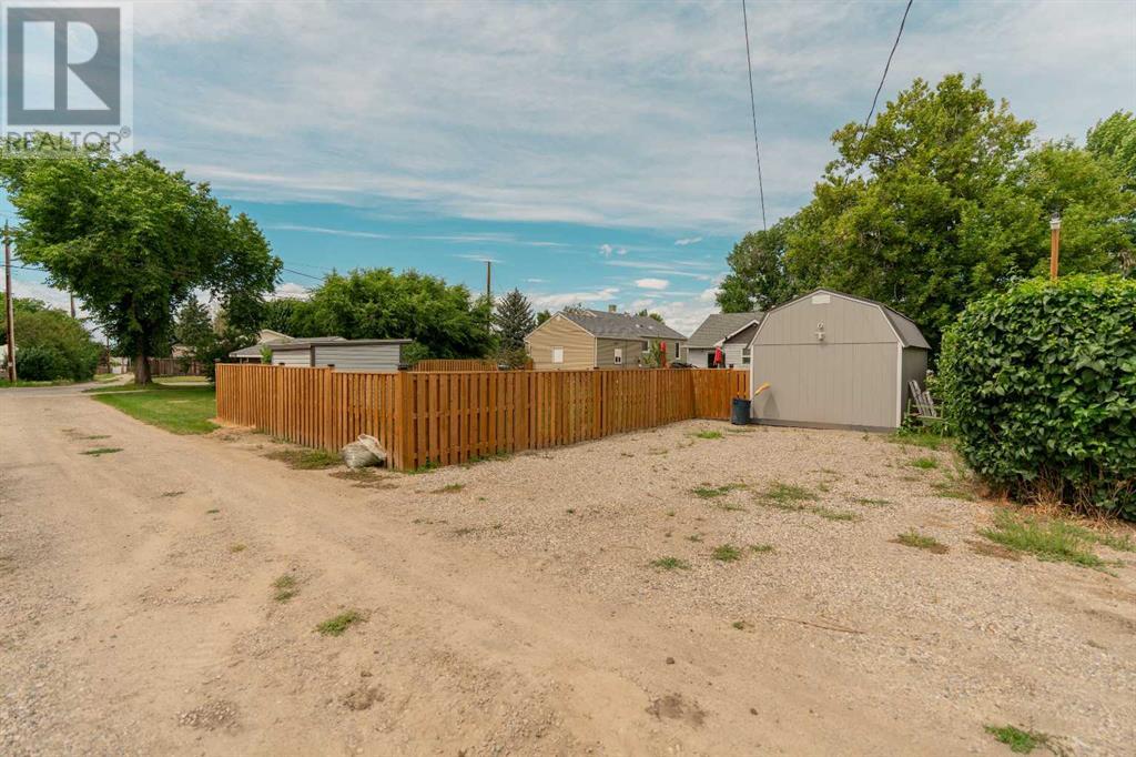 305 53 Avenue E, Claresholm, Alberta  T0L 0T0 - Photo 37 - A2237999