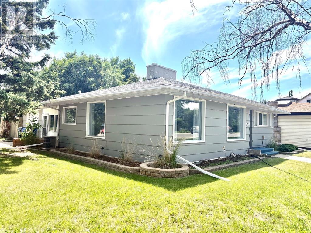 2914 6 Avenue S, Lethbridge, Alberta  T1J 1E7 - Photo 3 - A2238950