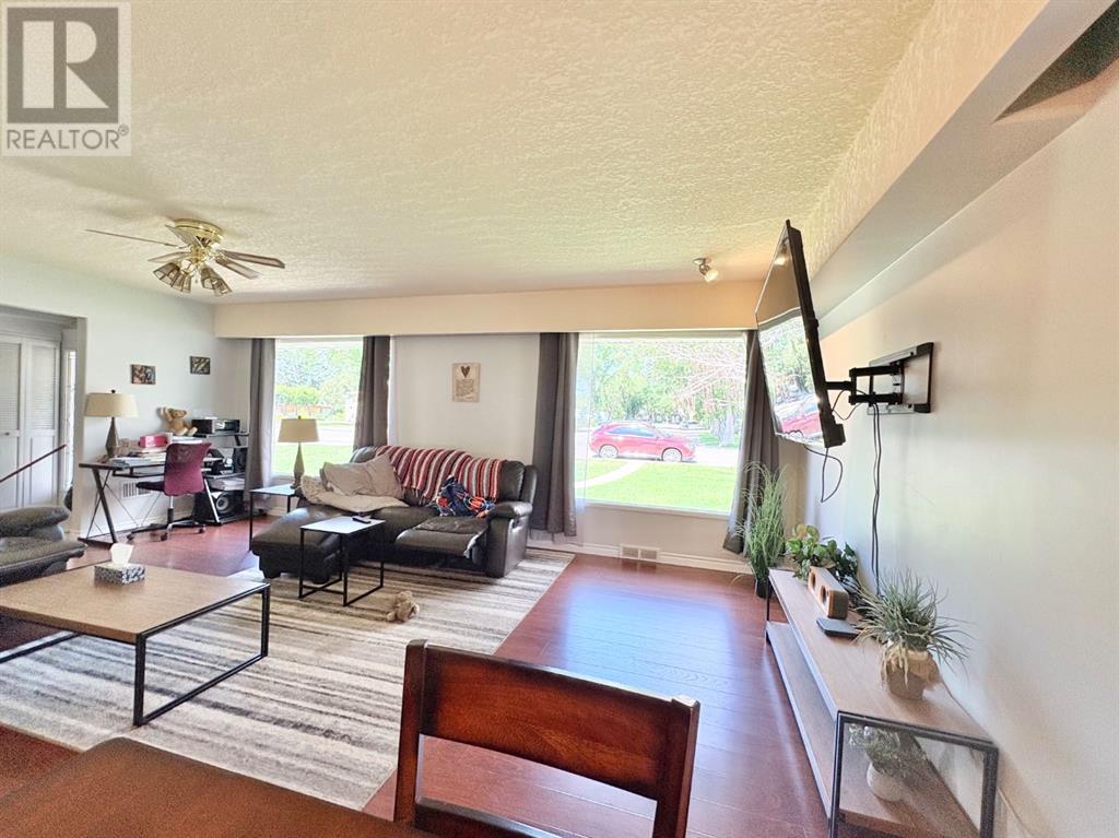 2914 6 Avenue S, Lethbridge, Alberta  T1J 1E7 - Photo 8 - A2238950