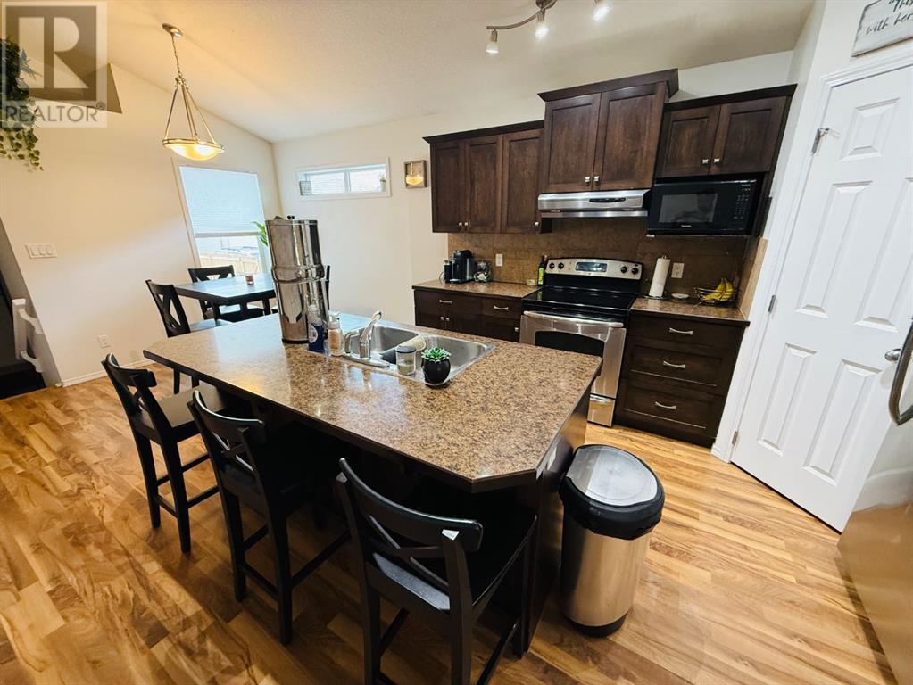 54 Sunridge Boulevard W, Lethbridge, Alberta  T1J 0T4 - Photo 12 - A2224136