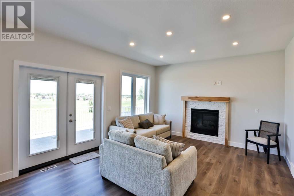 714 Fairways Drive, Vulcan, Alberta  T0L 2B0 - Photo 8 - A2236190
