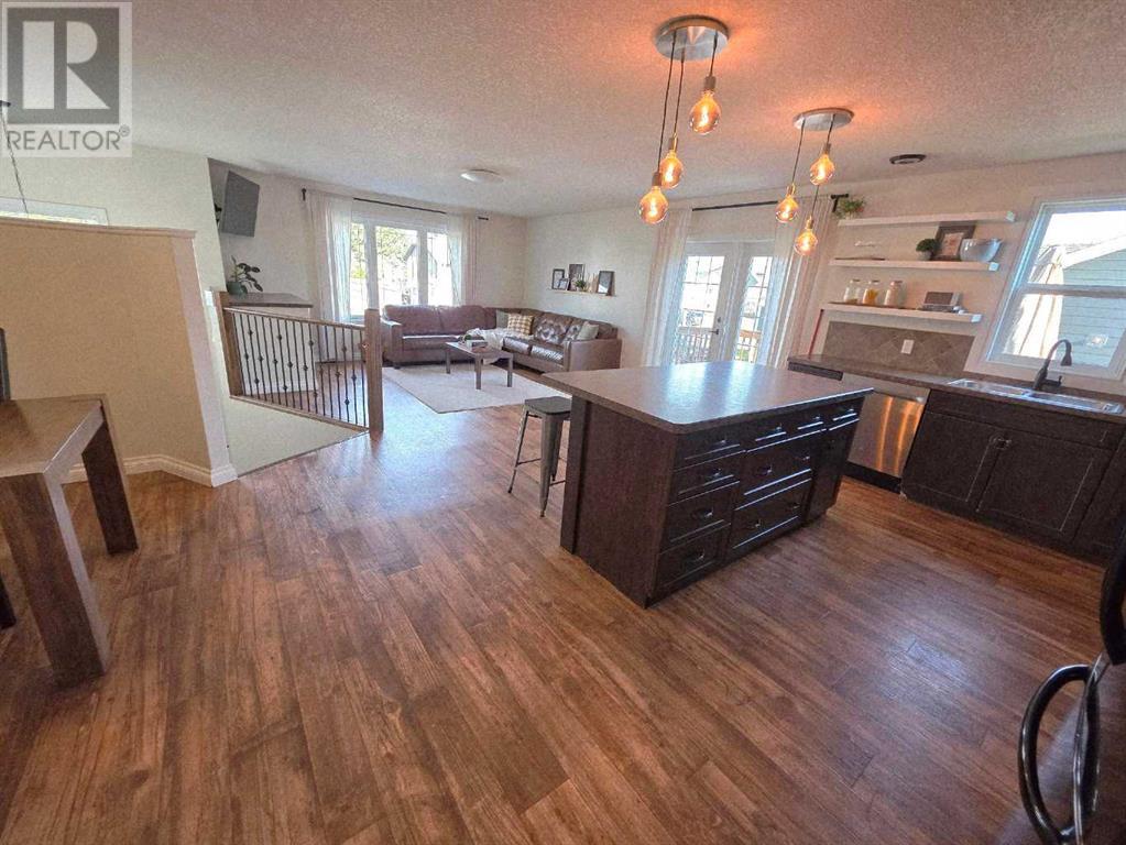 1104 6 Street W, Barnwell, Alberta  T0K 0B0 - Photo 5 - A2238994