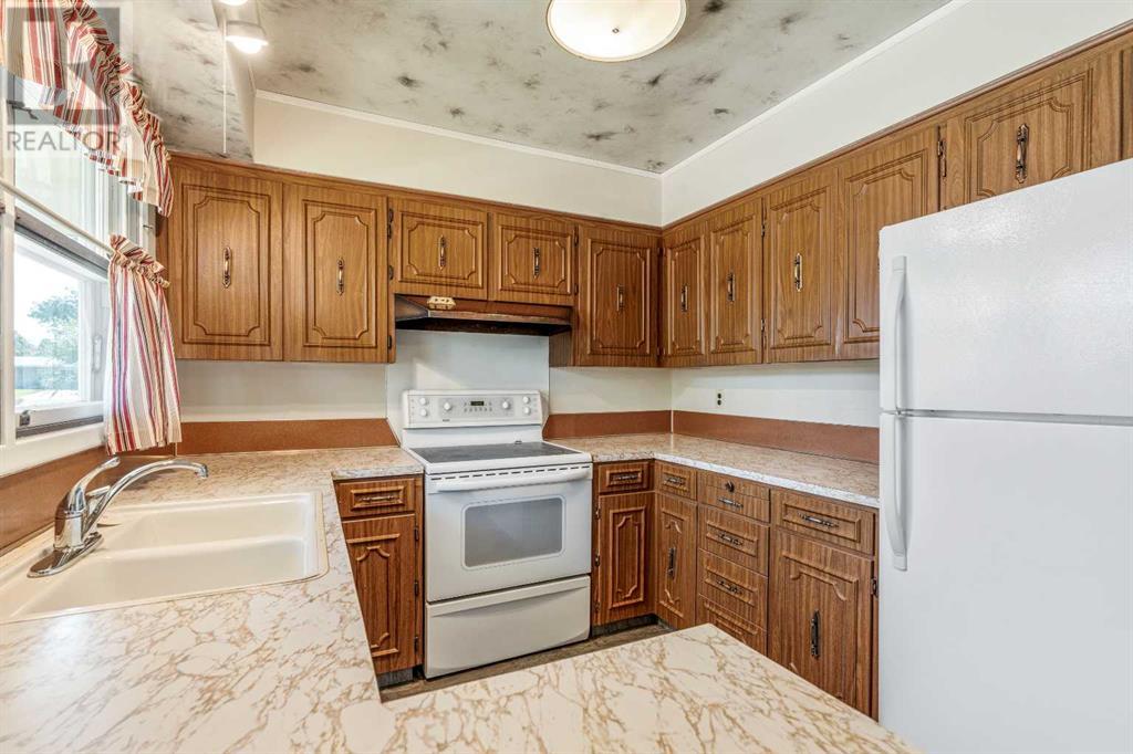 1802 11 Avenue N, Lethbridge, Alberta  T1H 1N2 - Photo 12 - A2238150