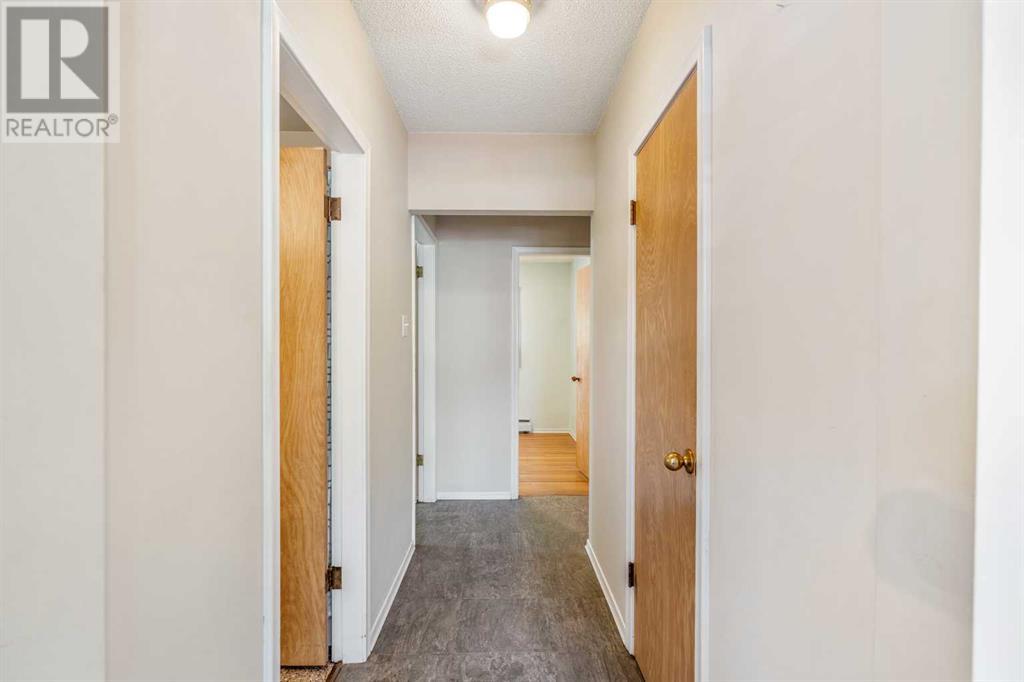 1802 11 Avenue N, Lethbridge, Alberta  T1H 1N2 - Photo 14 - A2238150