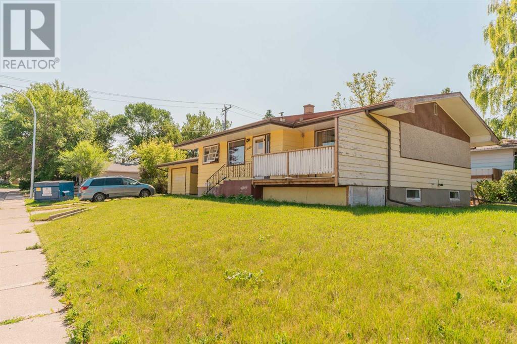 1802 11 Avenue N, Lethbridge, Alberta  T1H 1N2 - Photo 2 - A2238150