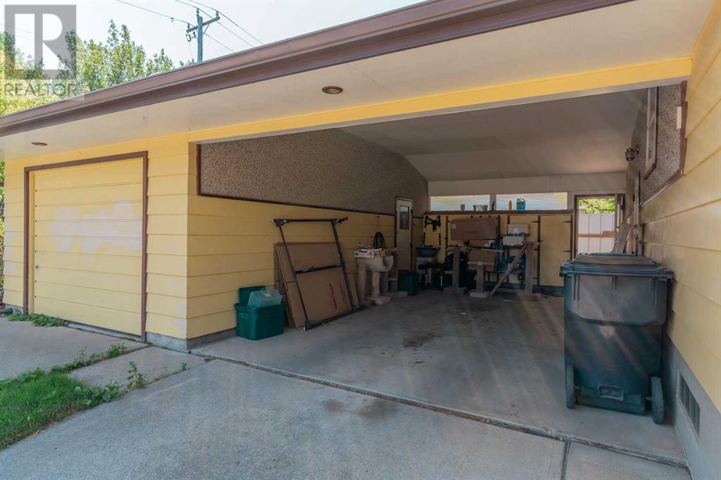 1802 11 Avenue N, Lethbridge, Alberta  T1H 1N2 - Photo 38 - A2238150