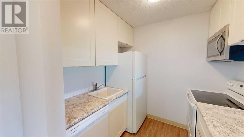 101, 405 Columbia Boulevard W, Lethbridge, Alberta