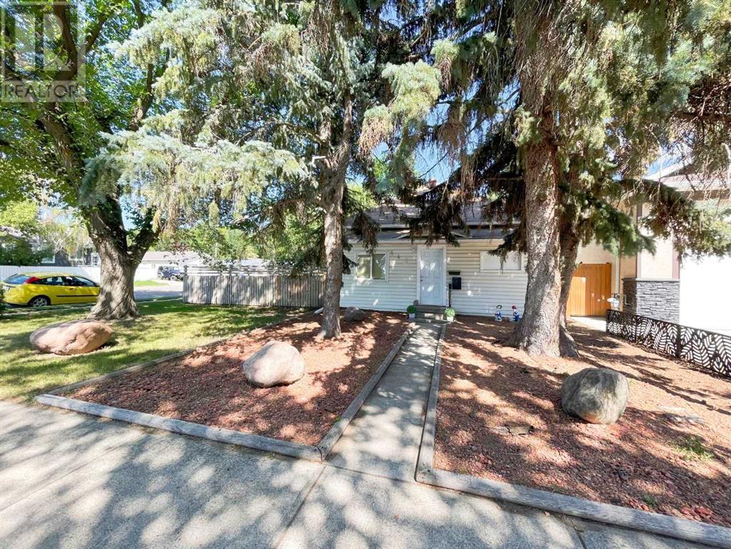 645 16 Street N, Lethbridge, Alberta