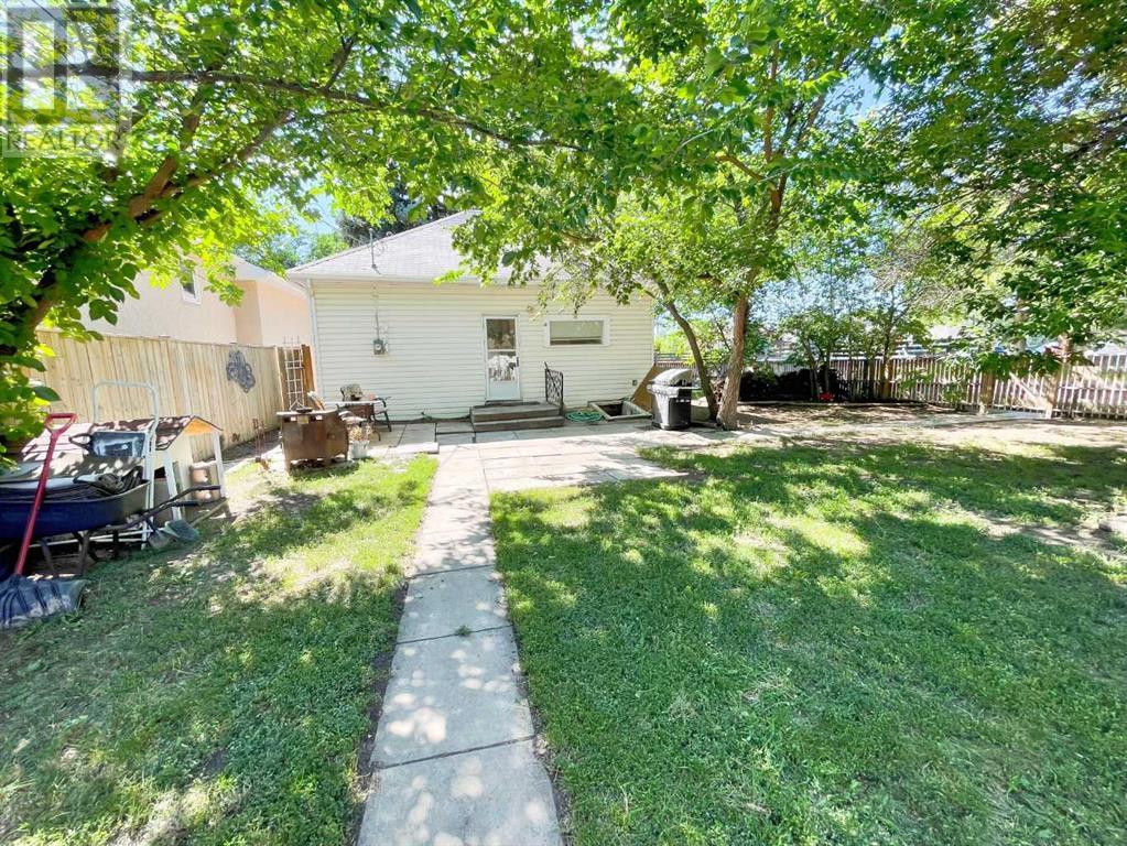 645 16 Street N, Lethbridge, Alberta  T1H 3B1 - Photo 16 - A2239411