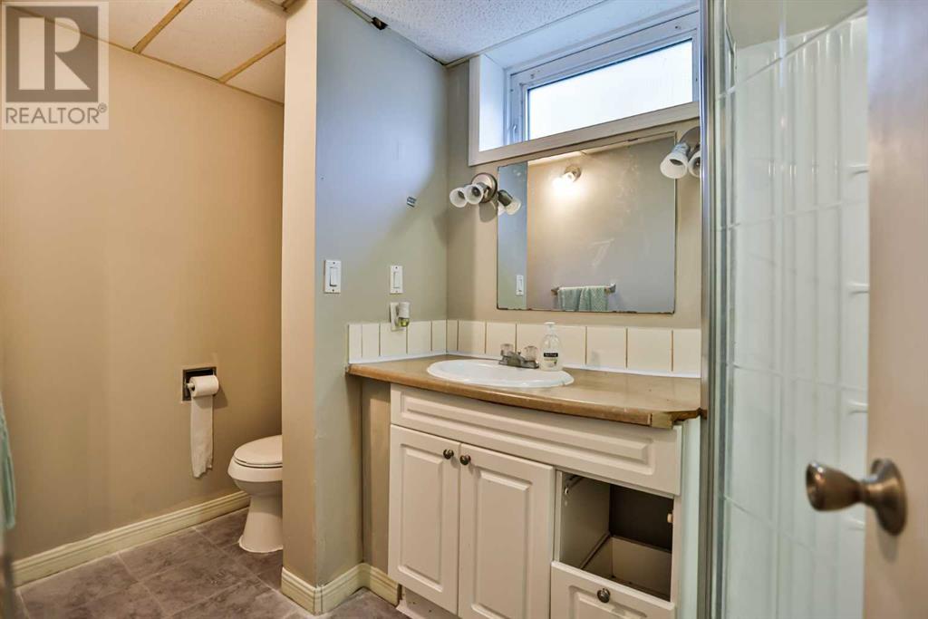 1301 9 Avenue N, Lethbridge, Alberta  T1H 1H3 - Photo 23 - A2239449