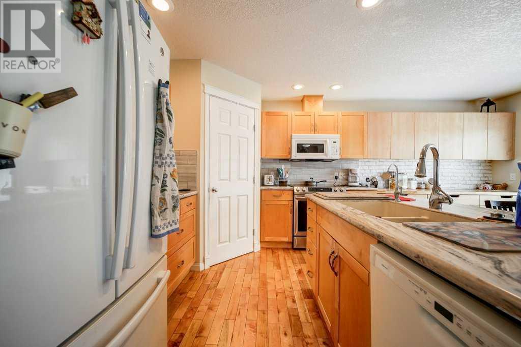 34 Fairway Village, Taber, Alberta  T1G 1G2 - Photo 8 - A2238050