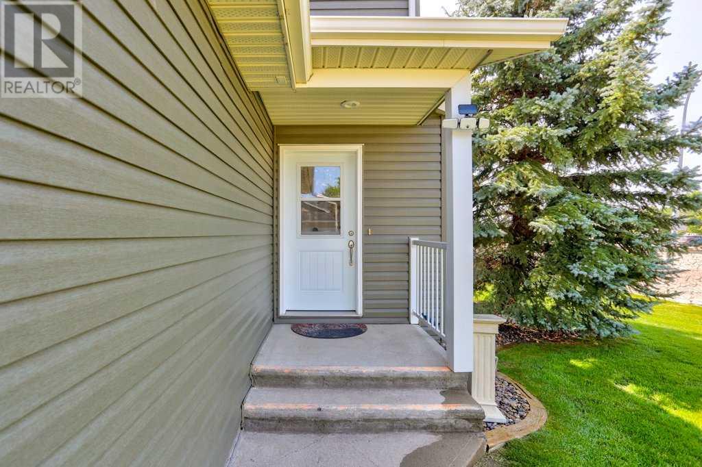 34 Fairway Village, Taber, Alberta  T1G 1G2 - Photo 3 - A2238050