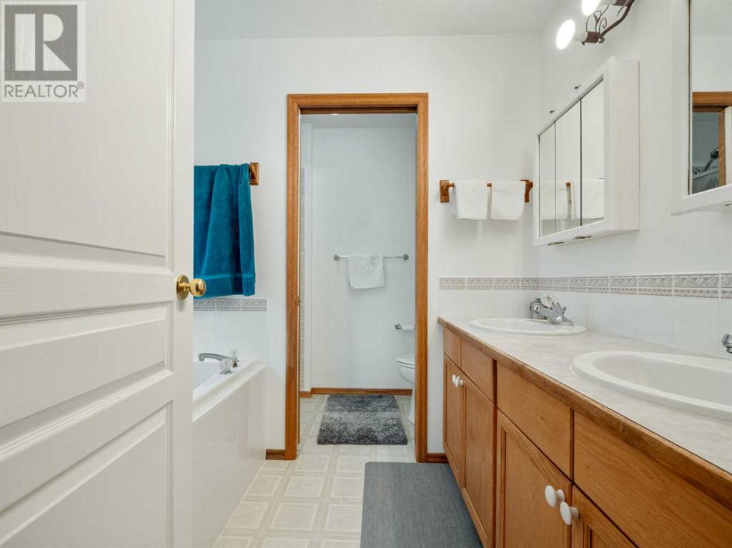 35 Fairmont Place S, Lethbridge, Alberta  T1K 7G2 - Photo 24 - A2239520