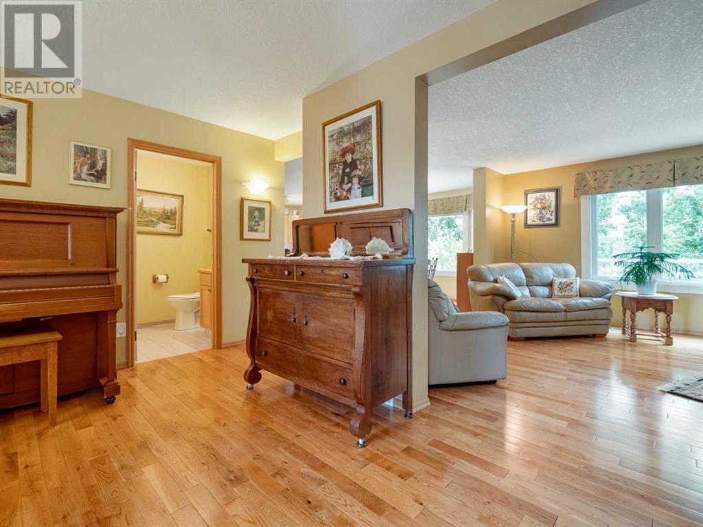 35 Fairmont Place S, Lethbridge, Alberta  T1K 7G2 - Photo 8 - A2239520