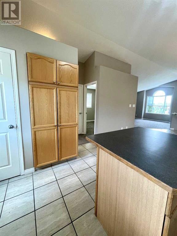 183 Cowichan Court W, Lethbridge, Alberta  T1K 7T7 - Photo 11 - A2238977