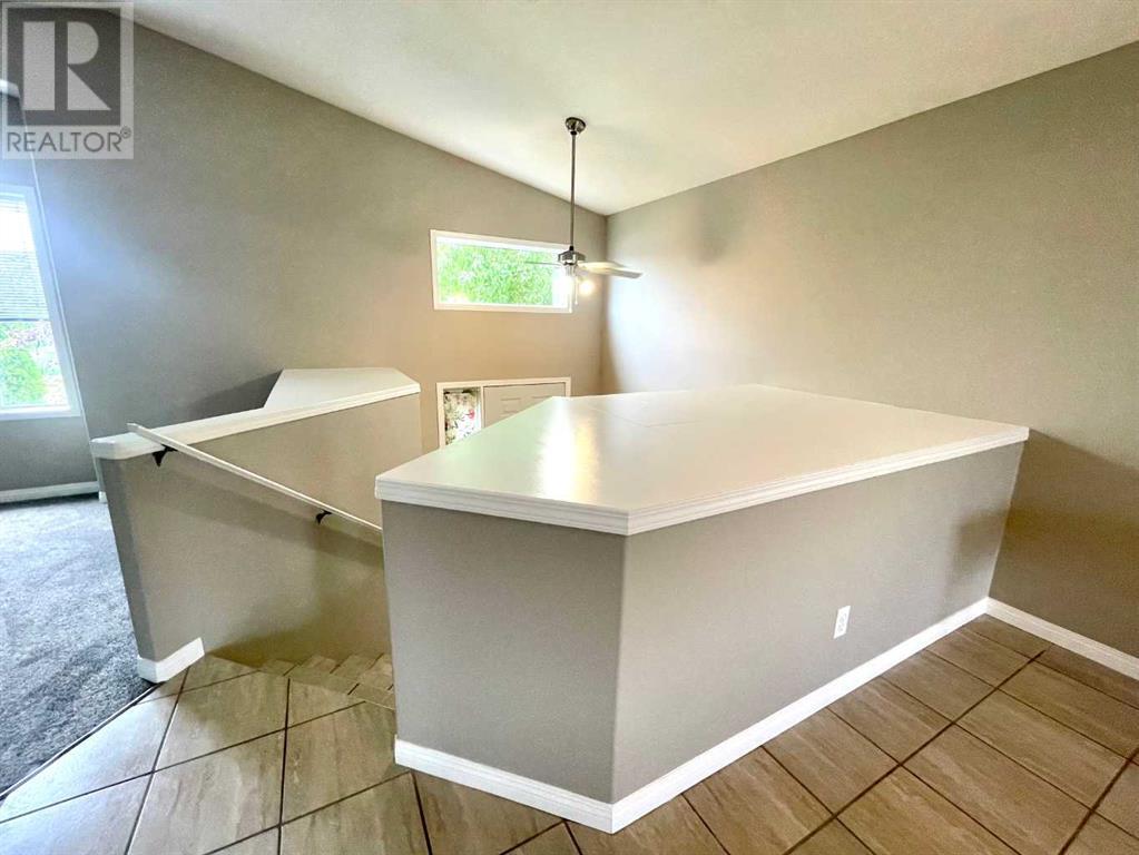 183 Cowichan Court W, Lethbridge, Alberta  T1K 7T7 - Photo 4 - A2238977