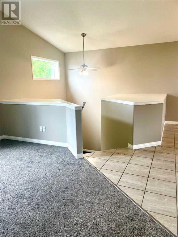 183 Cowichan Court W, Lethbridge, Alberta  T1K 7T7 - Photo 6 - A2238977