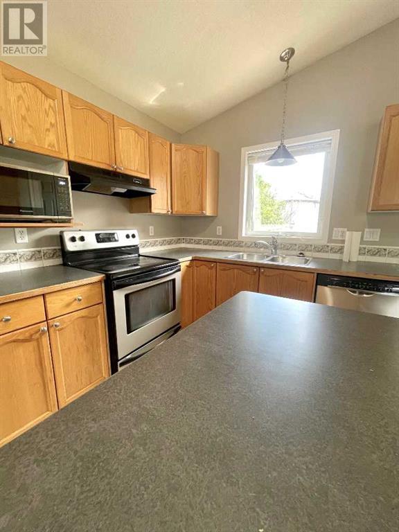 183 Cowichan Court W, Lethbridge, Alberta  T1K 7T7 - Photo 10 - A2238977