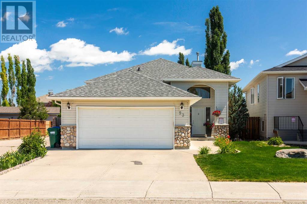 53 Aberdeen Road W, Lethbridge, Alberta  T1K 4Z2 - Photo 1 - A2238663