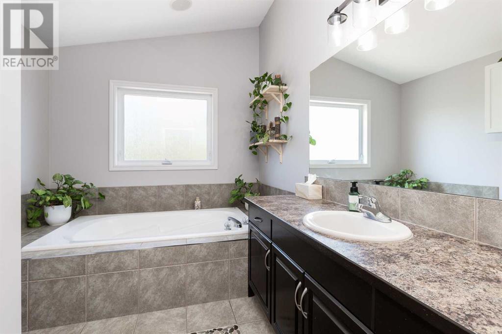 53 Aberdeen Road W, Lethbridge, Alberta  T1K 4Z2 - Photo 14 - A2238663