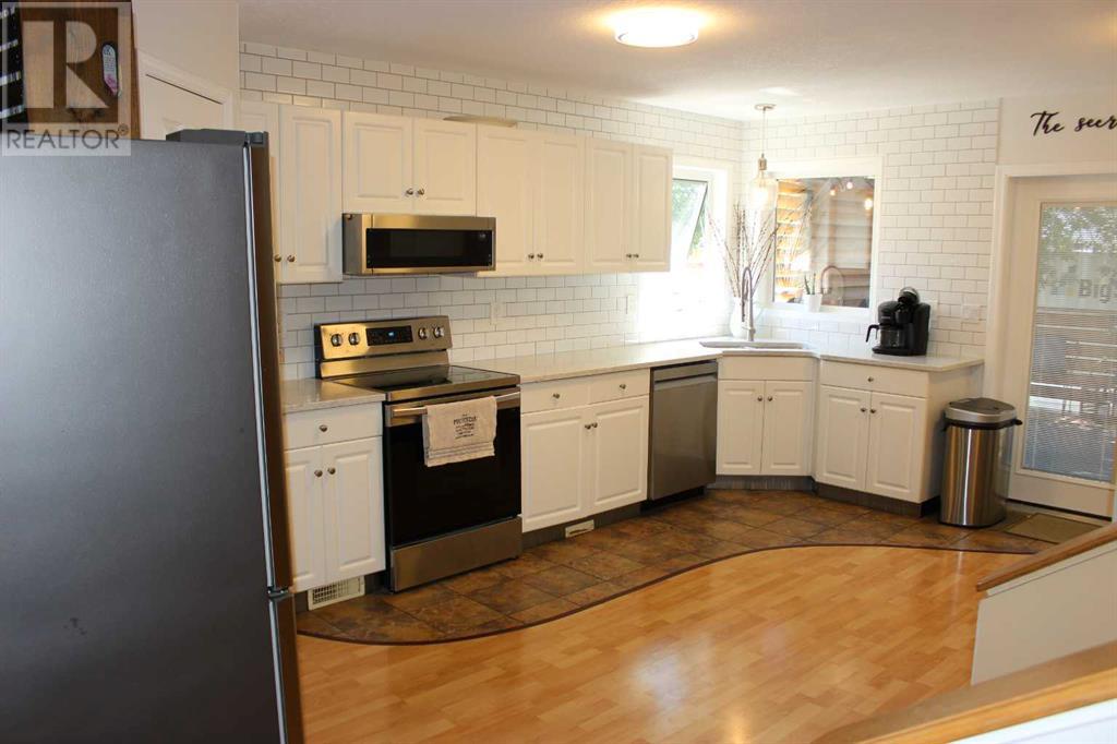 167 Mt Rundle Road W, Lethbridge, Alberta  T1K 7G1 - Photo 6 - A2237914