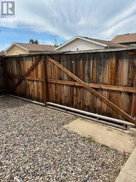 131 Beaverpond Court N, Lethbridge, Alberta  T1H 5Y8 - Photo 30 - A2234129